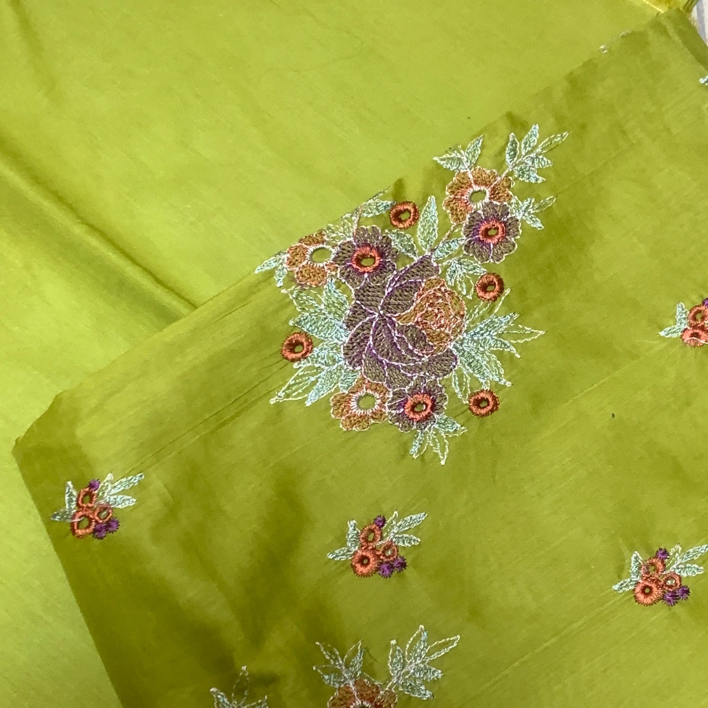 Unstitched suit 2 pcs luxury lawn