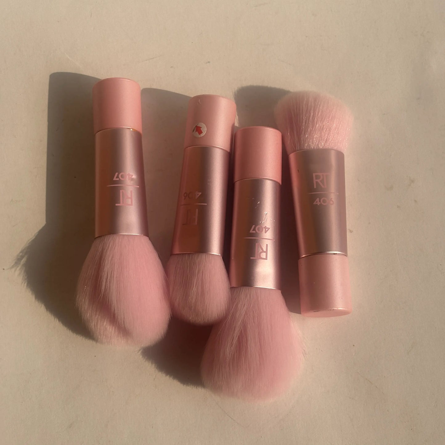 Real Tecnique Makeup Brushes (4pcs) 1$