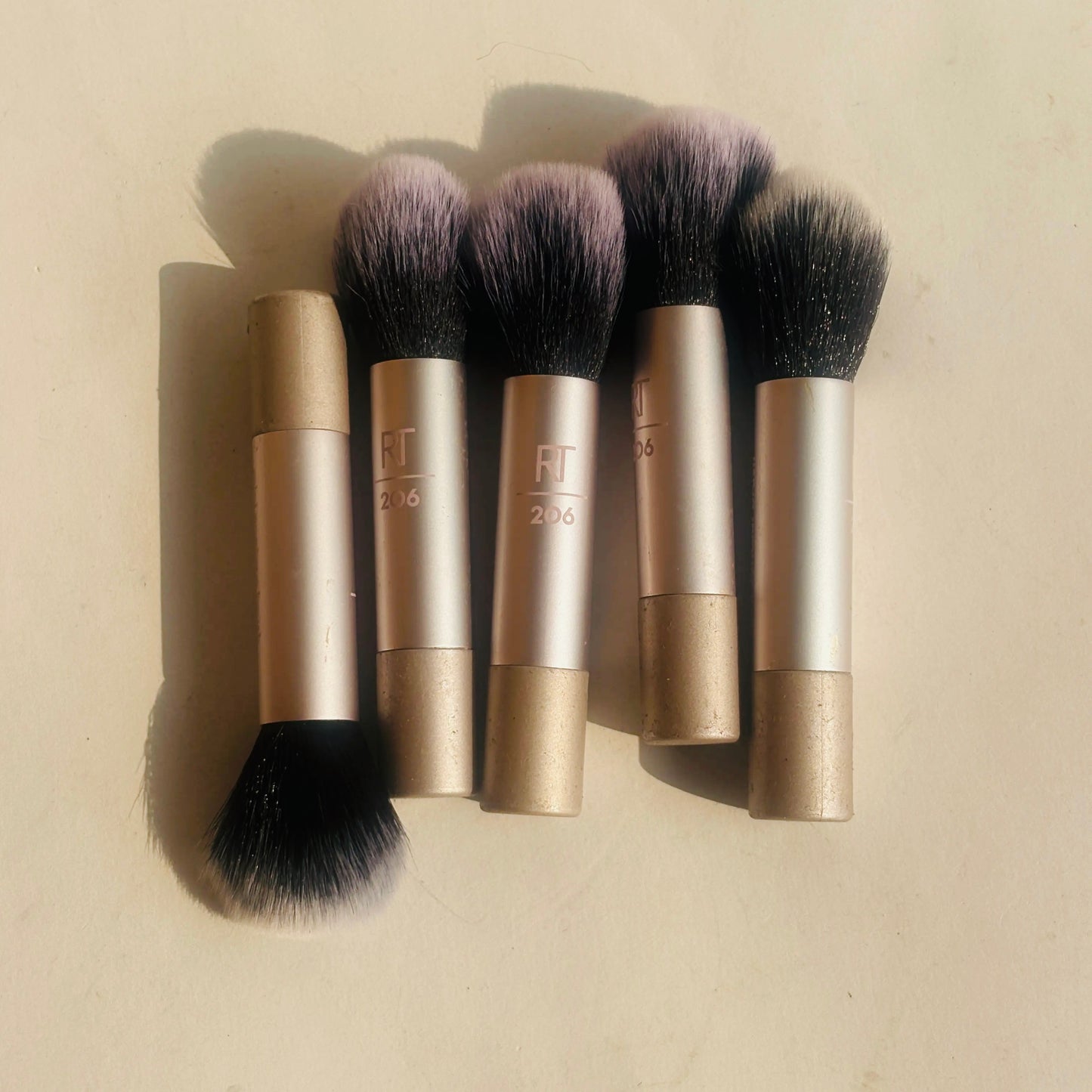 Real Tecnique Makeup Brushes (5pcs) 1$