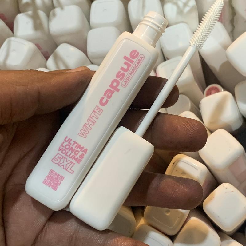 B.Colour Capsule Mascara white