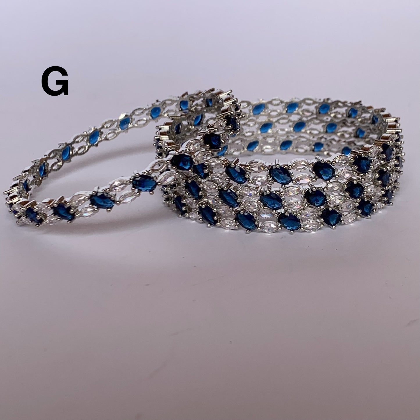 Bangles with zircone style