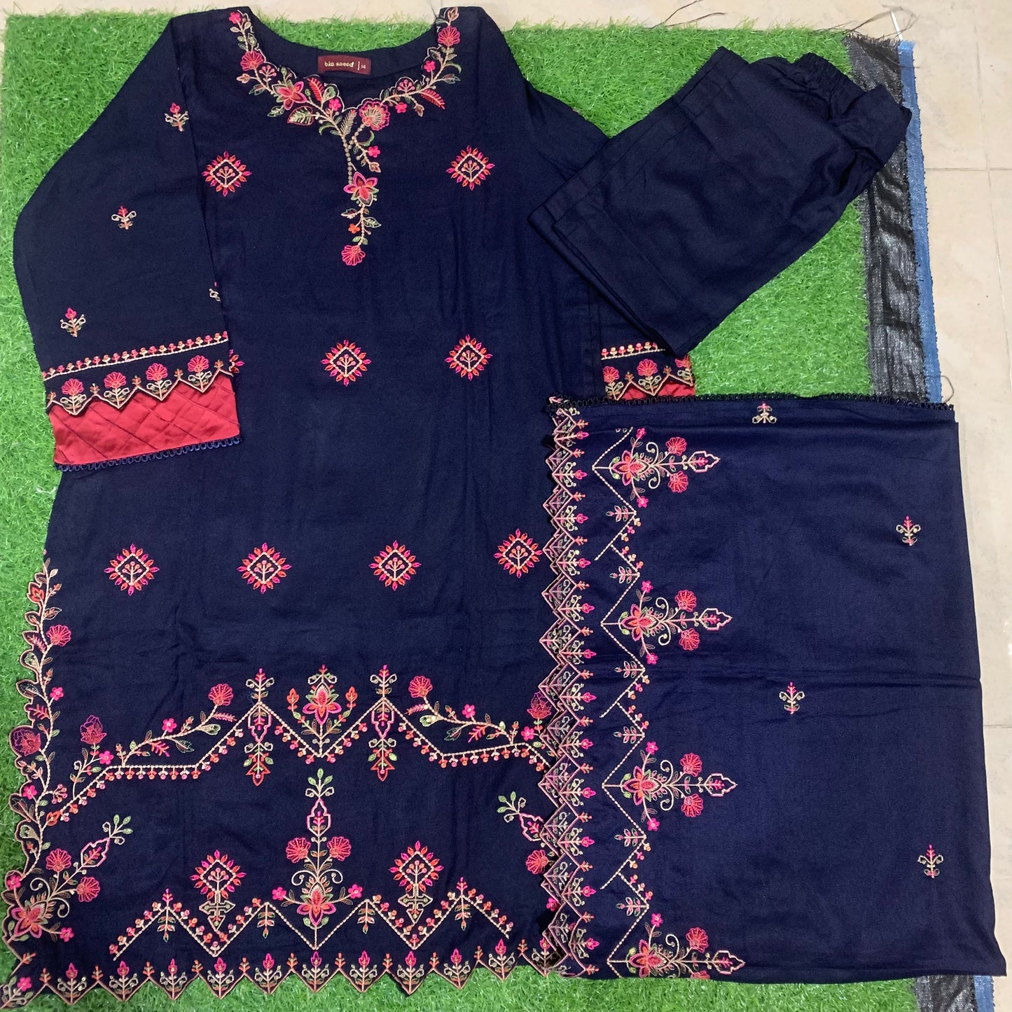 Marina 3 pcs stitched suit pink embroidery dark blue base 14 size