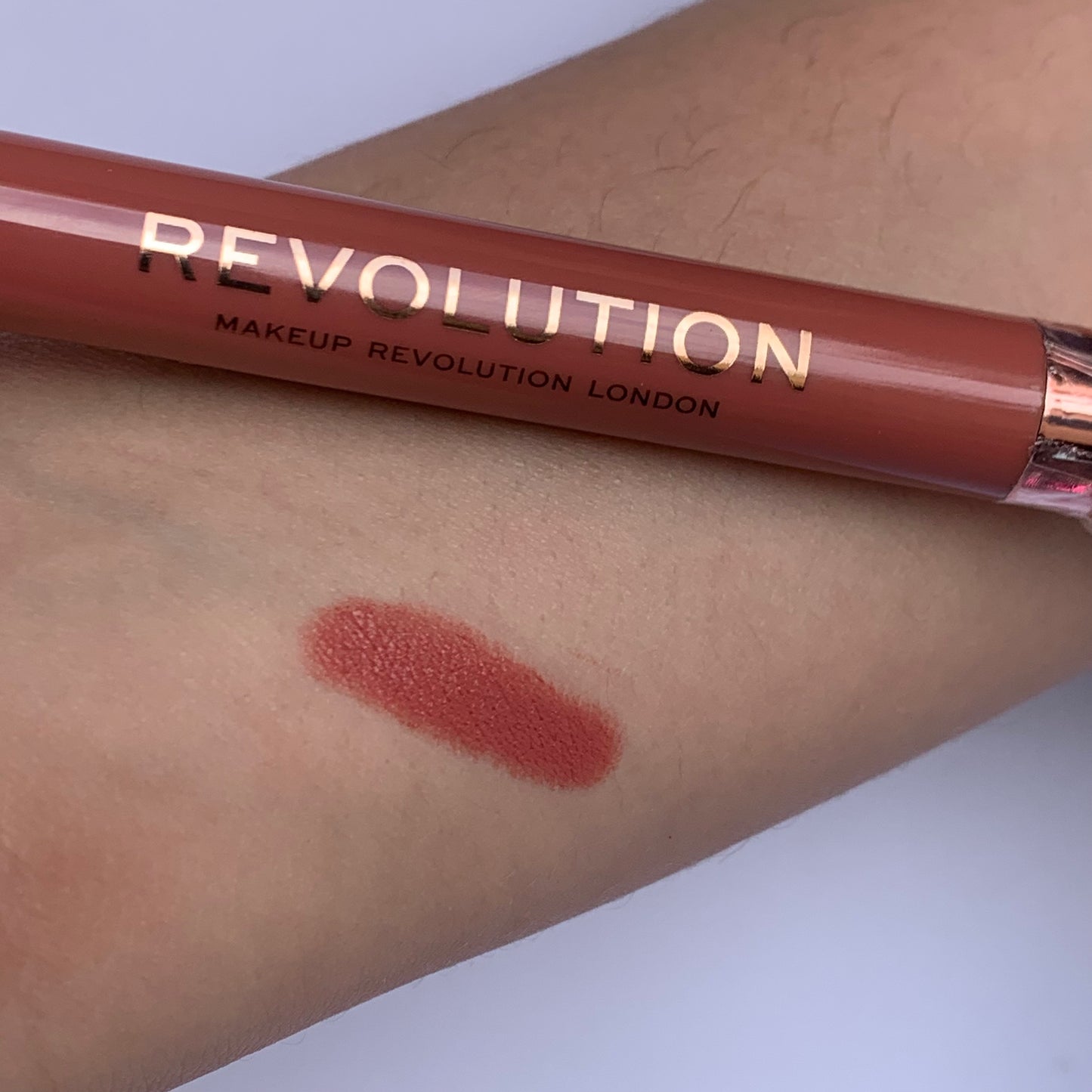 Revolution lip cryon