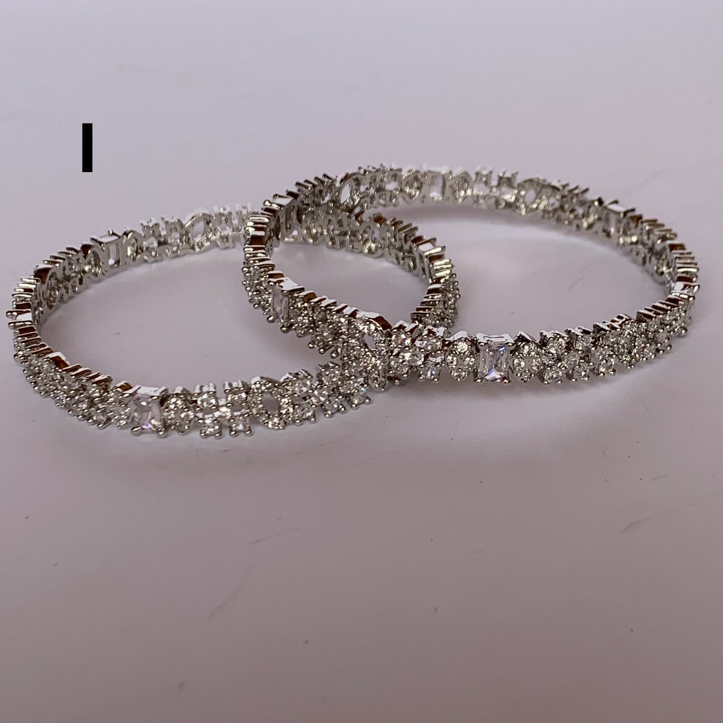 Bangles with zircone style