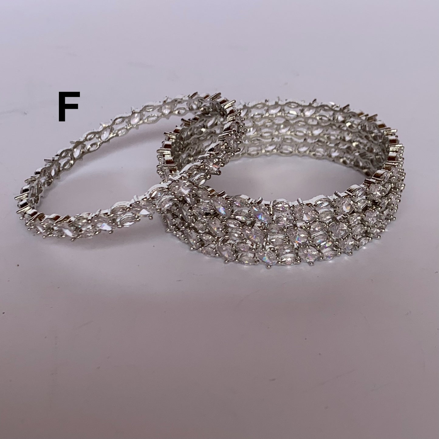 Bangles with zircone style