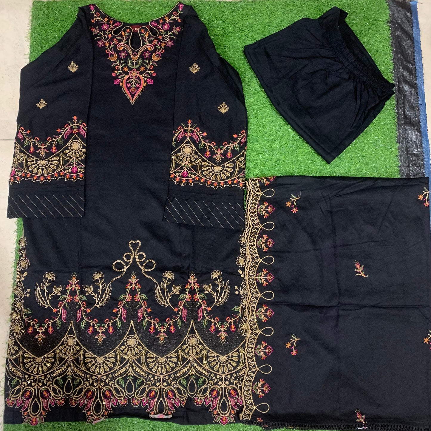 Smb 084 Marina 3 pcs stitched suit black base SIZE 12