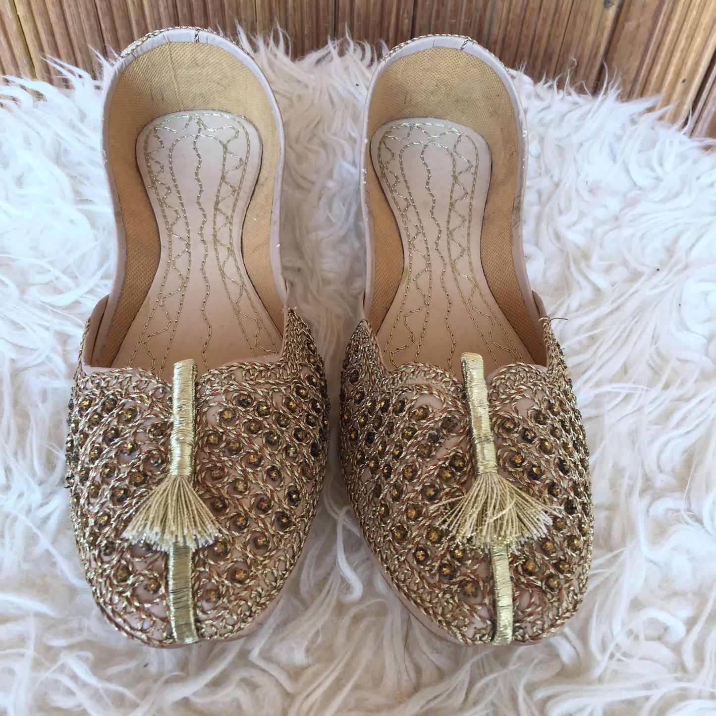 Khusa light gold