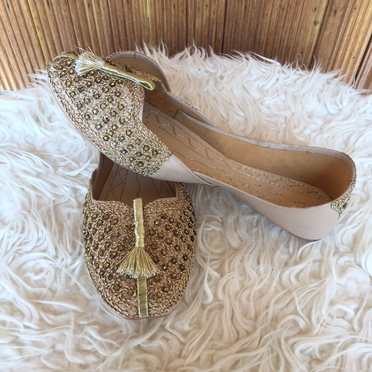Khusa light gold