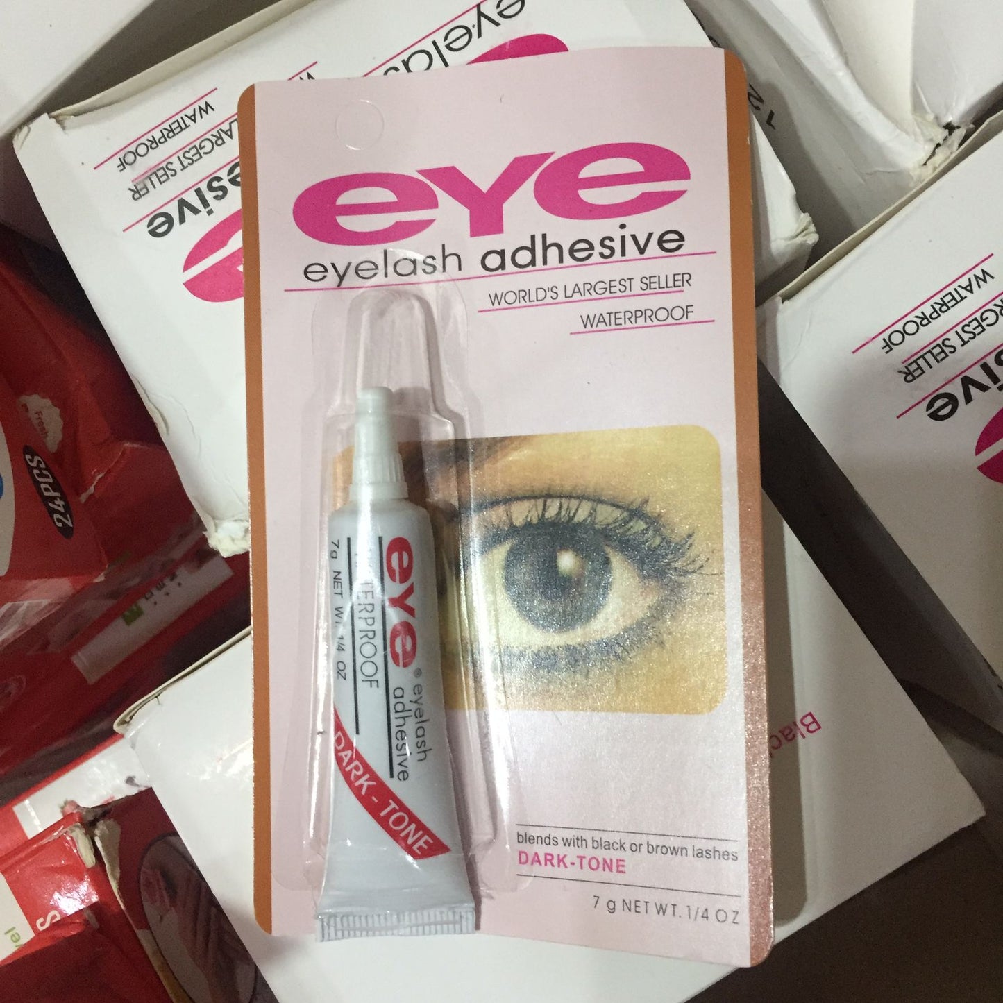Eye lash glue | deal