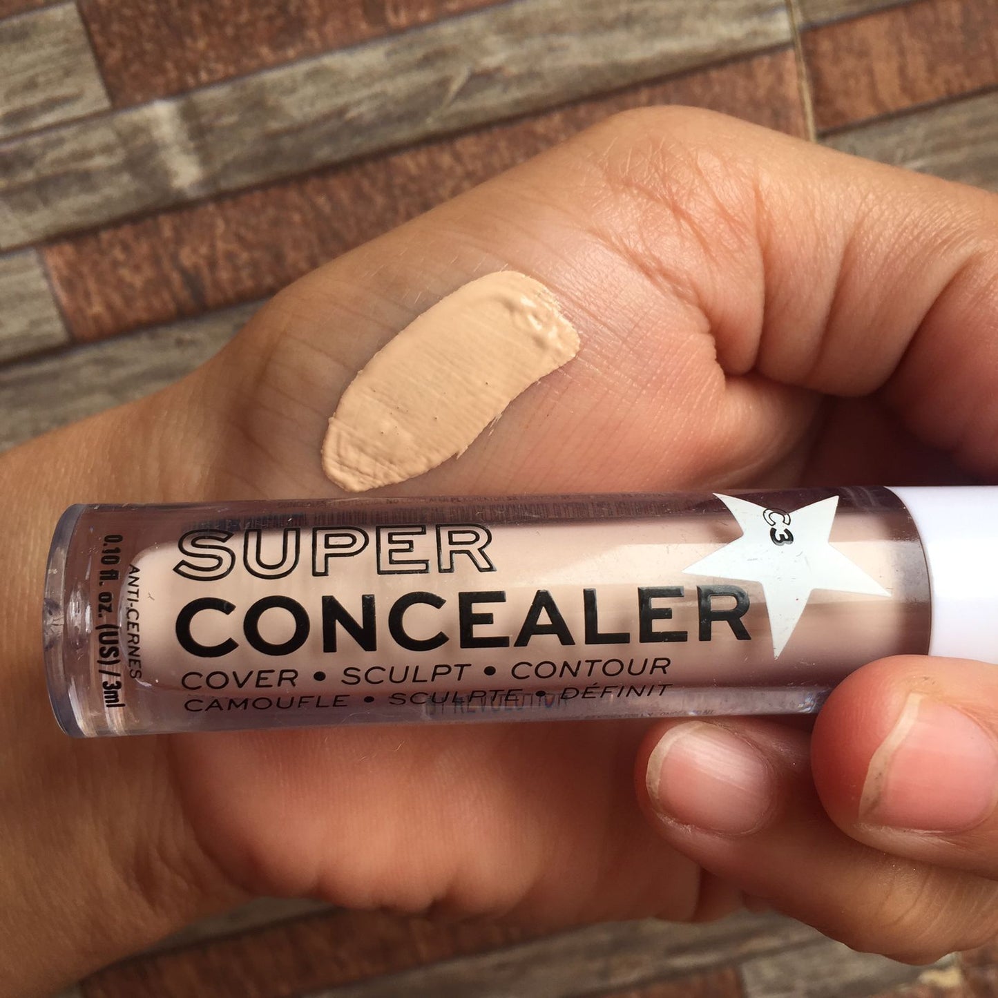 Revolution Super sculpt concealer