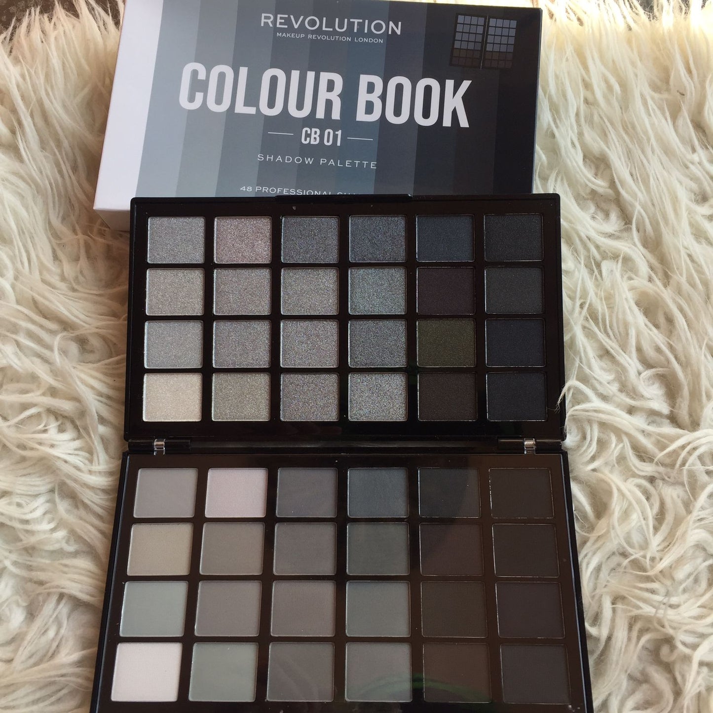 Revolution colour book palette