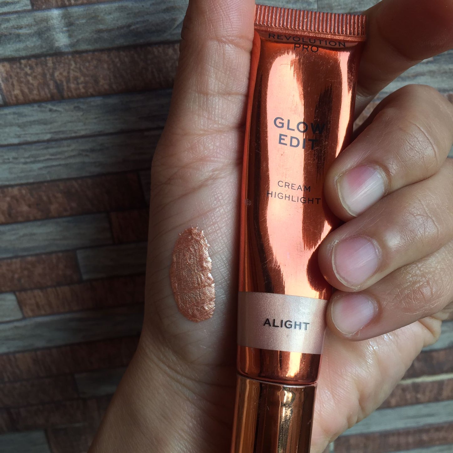 Revolution Pro Glow Edit Cream Highlighter without box ( alight/ablaze)