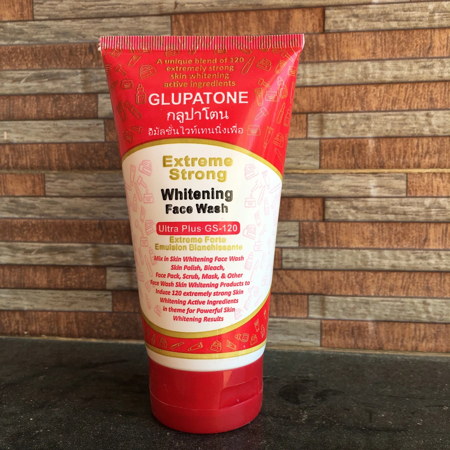 Glupatone face wash 1$