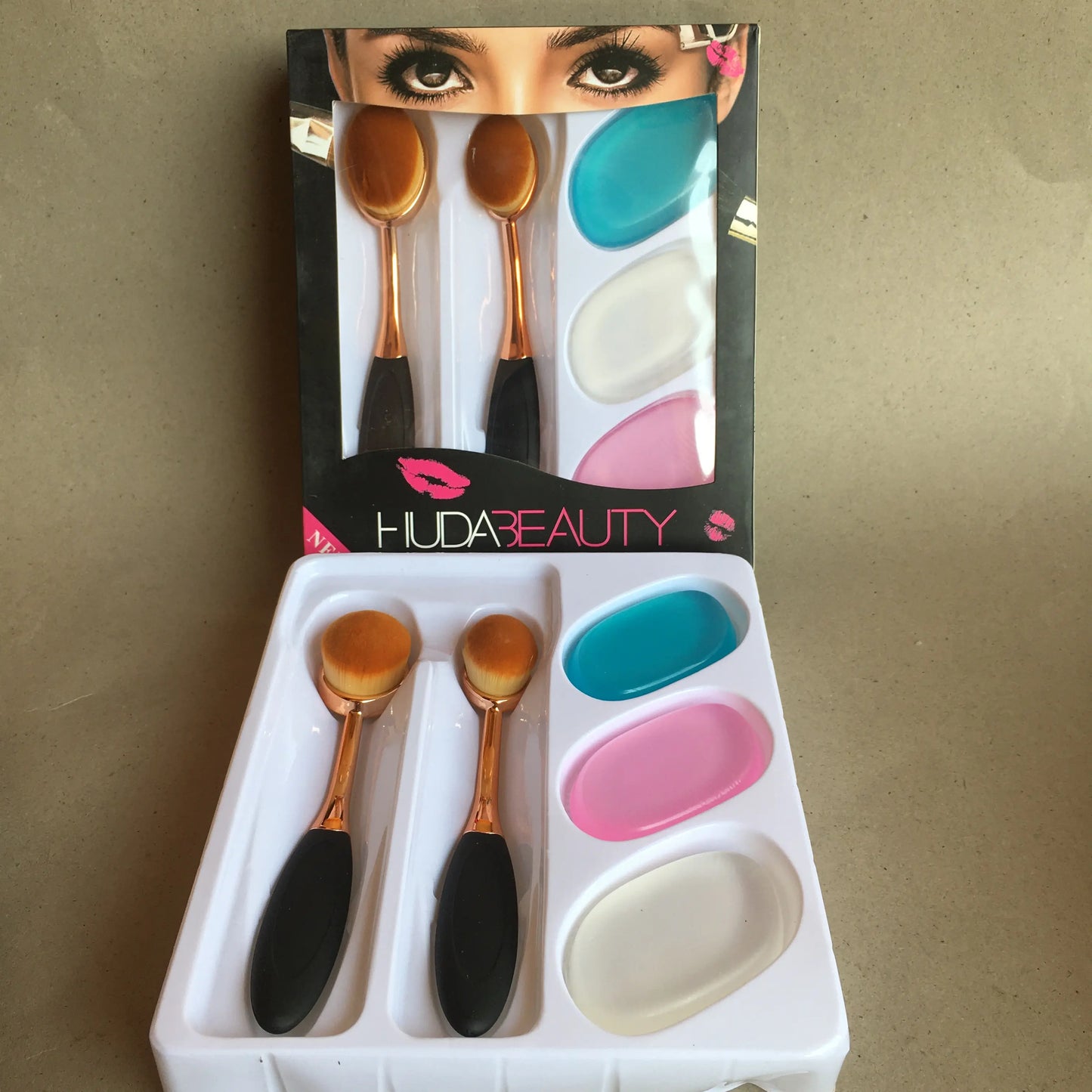 Hudabeauty foundation brush with silicone blender set