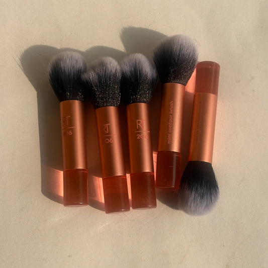 Real Tecnique Makeup Brushes (5pcs) 1$
