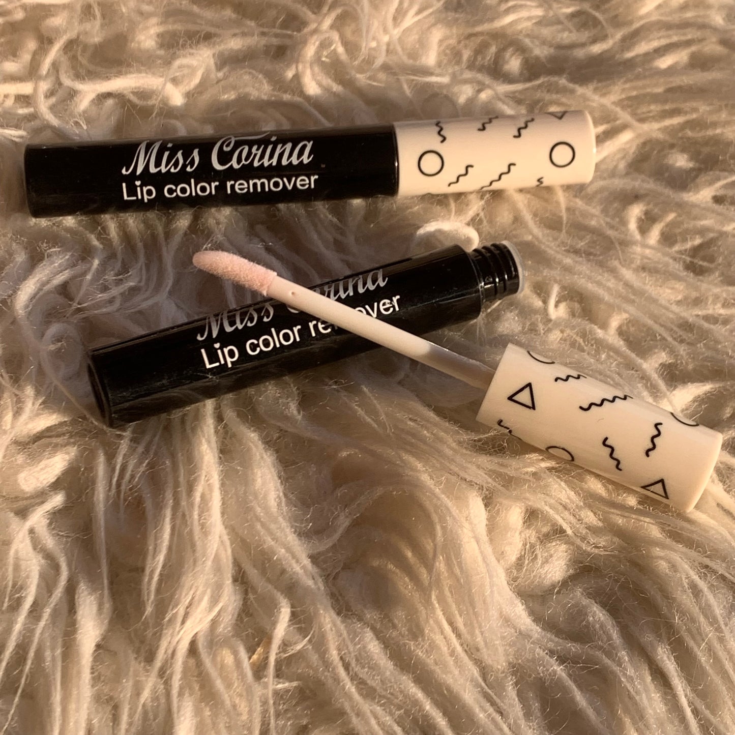 Miss Corina lip color remover
