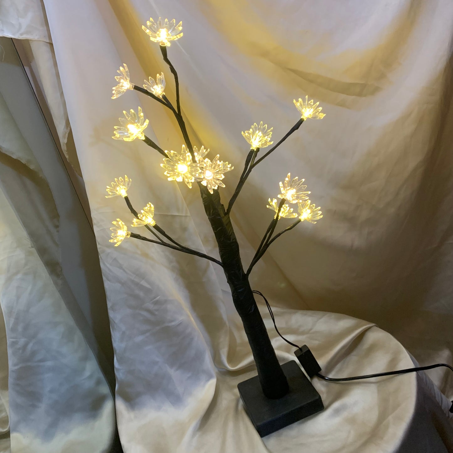 Table lamp black decoration