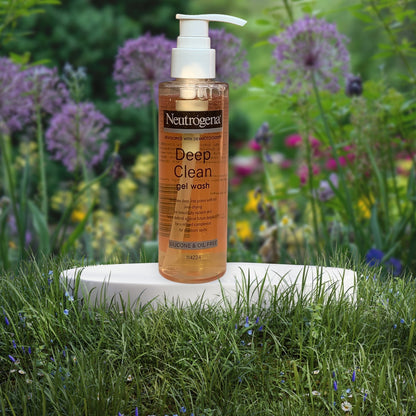 Neutrogena face wash