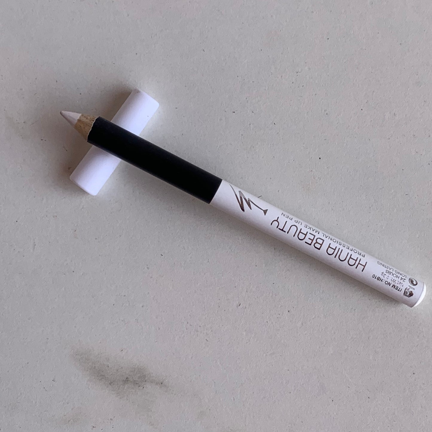 Hania Beauty Professional Makeup Pen